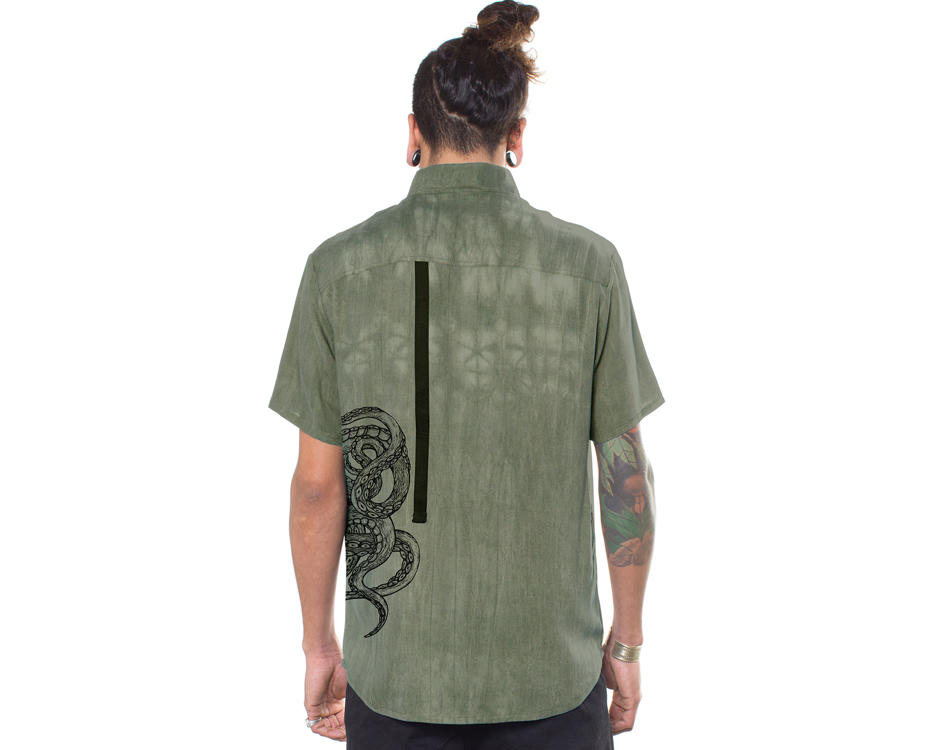 men buttoned shirt in green with a octopus print 